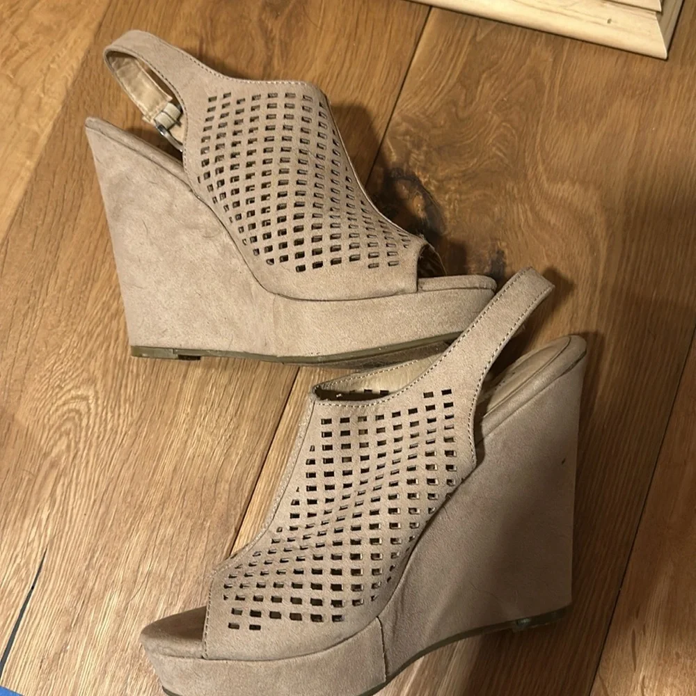 Wedges - Picture 5 of 5